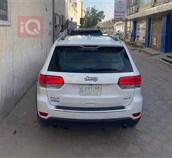 جیپ گراند شیرۆکی